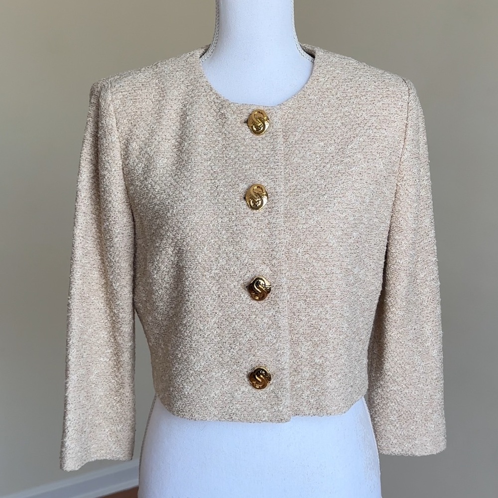 St John Couture Tweed Blazer Gold Buttons Cream Sand Cropped Sz 6 NWOT - Picture 3 of 12